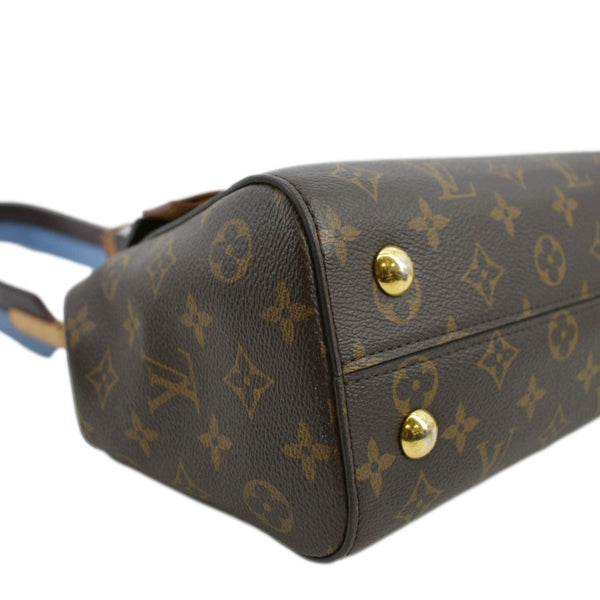 LOUIS VUITTON Cluny MM Monogram Canvas Shoulder Bag buttons