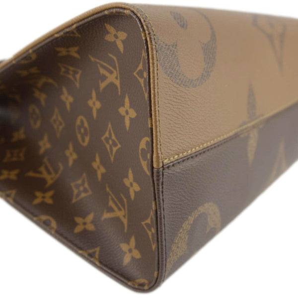 LOUIS VUITTON Onthego MM Giant Monogram Canvas Tote Shoulder Bag Brown