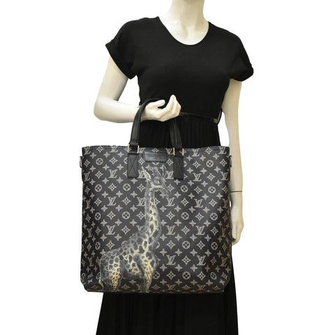 LOUIS VUITTON Savane Monogram Chapman Canvas Atlas Tote Bag Navy Blue
