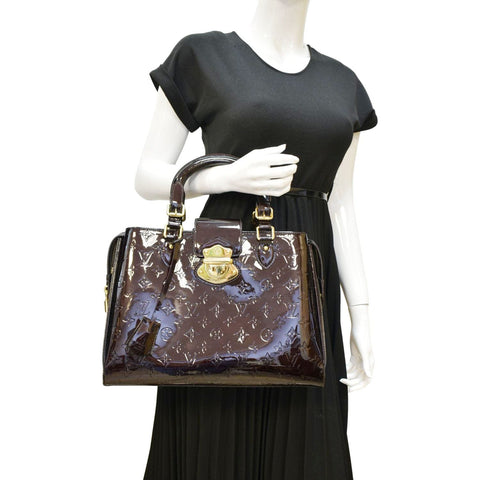 LOUIS VUITTON Melrose Avenue Monogram Vernis Leather Satchel Bag Amarante