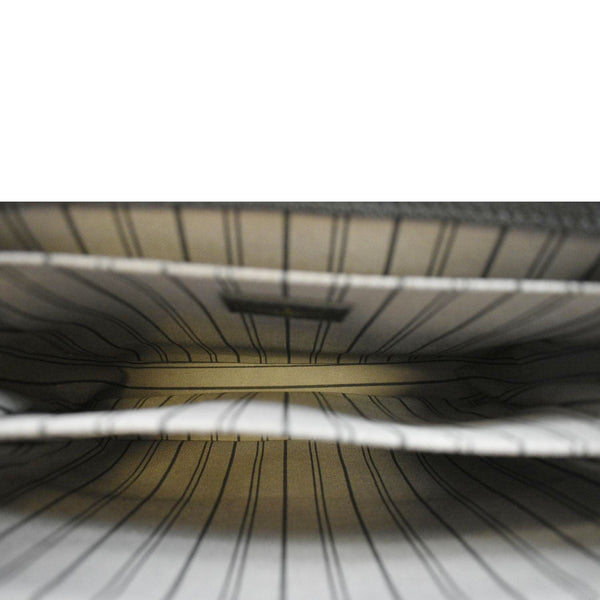 LOUIS VUITTON Metis Pochette Empreinte Leather Crossbody Bag Black