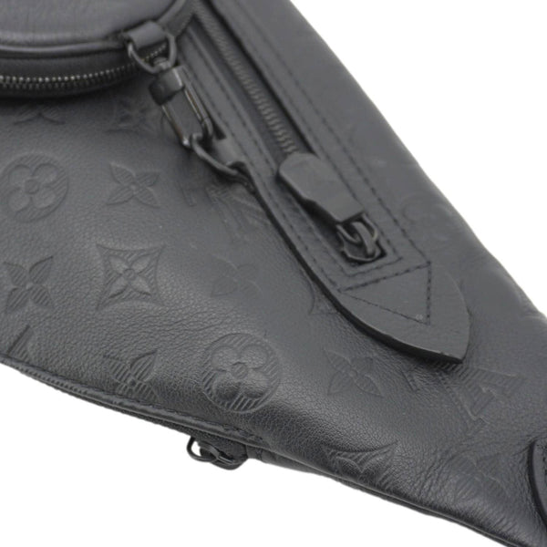 LOUIS VUITTON Duo Sling Bag Taigarama – Zipper Close-up