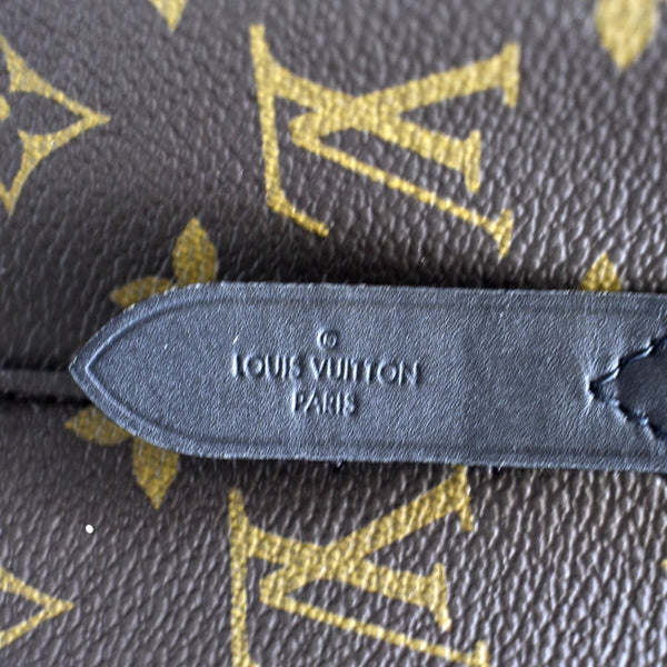 LOUIS VUITTON Neonoe Monogram Canvas Shoulder Bag Brown