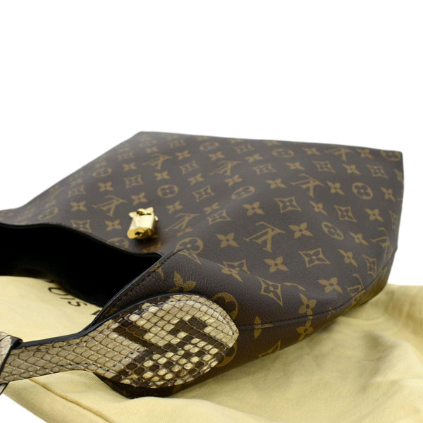 LOUIS VUITTON Flower Hobo Monogram Canvas Shoulder Hobo Bag Brown
