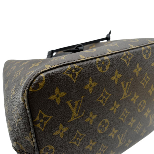 LOUIS VUITTON Neonoe Monogram Canvas Shoulder Bag Brown