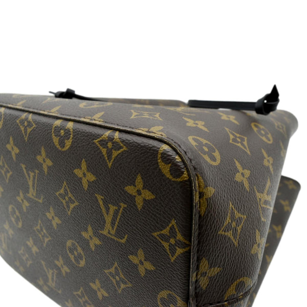 LOUIS VUITTON Neonoe Monogram Canvas Shoulder Bag Brown