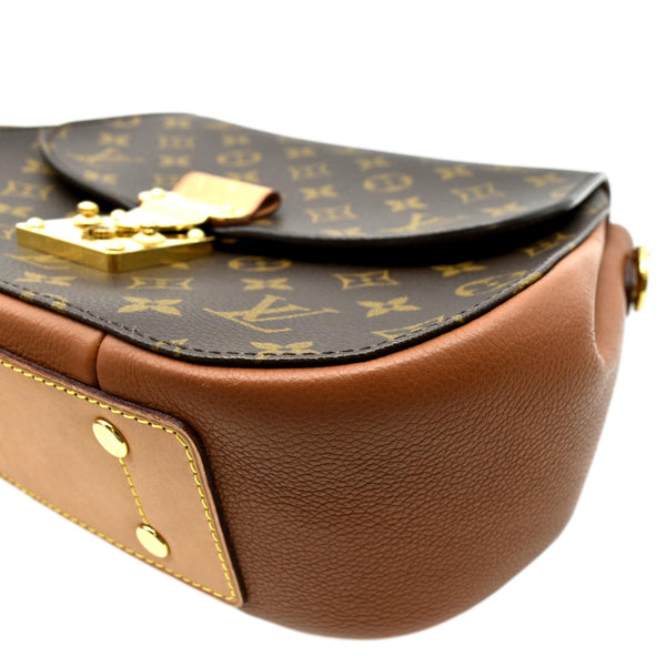 LOUIS VUITTON Eden Noe Monogram Canvas Shoulder Bag Brown