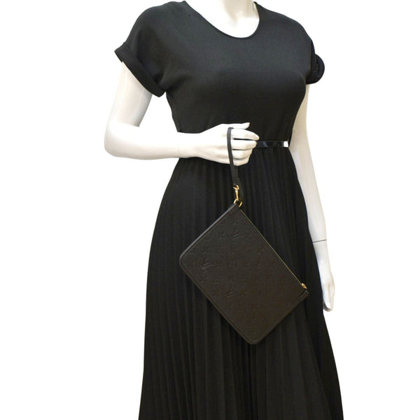 LOUIS VUITTON Neverfull Empreinte Monogram Pochette Wristlet Pouch Black