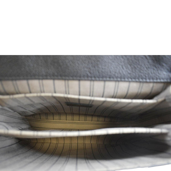 LOUIS VUITTON Metis Pochette Empreinte Leather Crossbody Bag Black