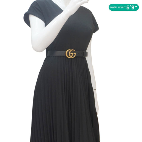 GUCCI GG Buckle Marmont Thin Leather Belt in Black - Model Wearing