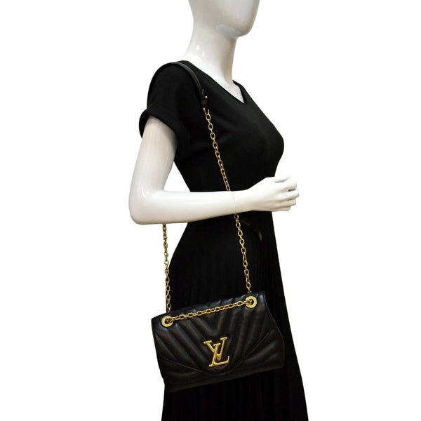 LOUIS VUITTON New Wave Chain Leather Crossbody Bag Black