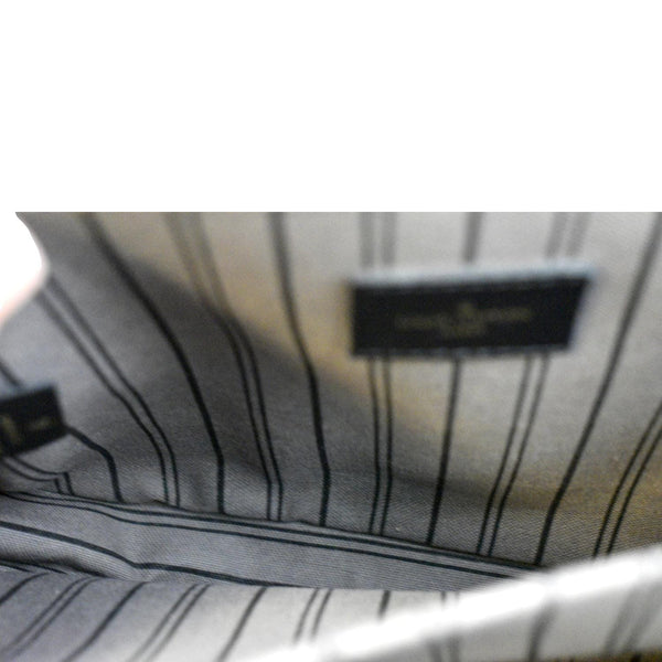 LOUIS VUITTON Metis Pochette Empreinte Leather Crossbody Bag Black