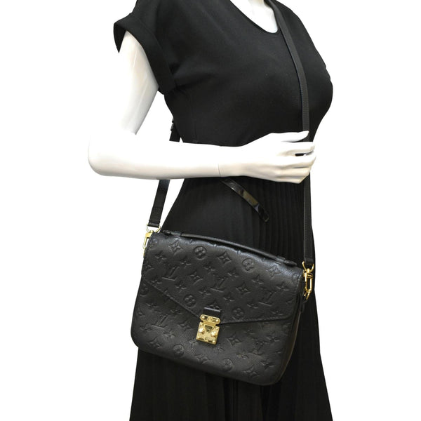 LOUIS VUITTON Metis Pochette Empreinte Leather Crossbody Bag Black