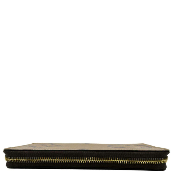 Louis Vuitton Giant Monogram Reverse Zippy Wallet Brown - Top