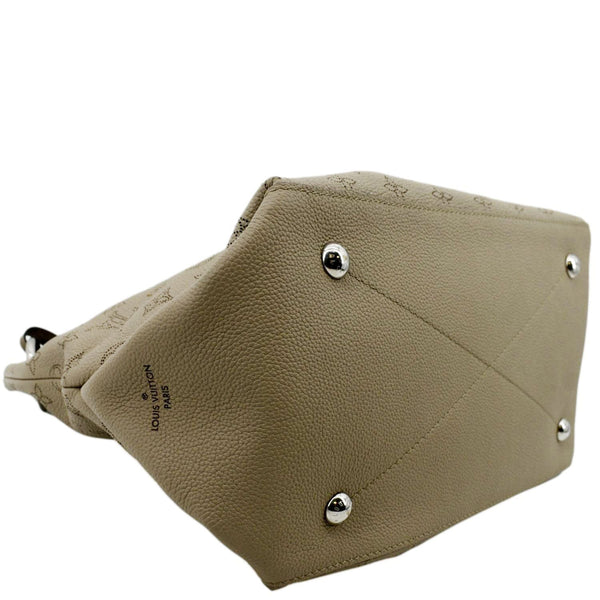 LOUIS VUITTON Beaubourg Mahina MM Leather Hobo Shoulder Bag Beige