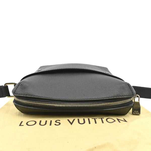 LOUIS VUITTON Grigori Pochette Taiga Leather Crossbody Bag Black