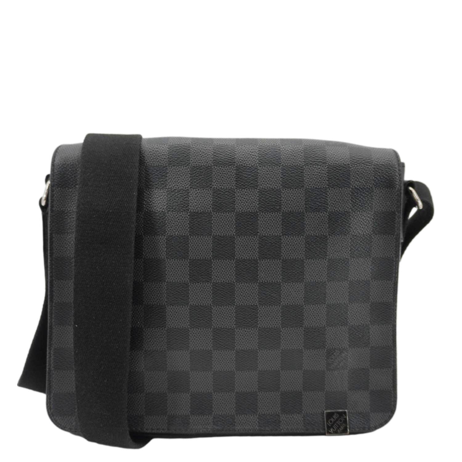 LOUIS VUITTON District PM Messenger Damier Graphite Messenger Bag Black