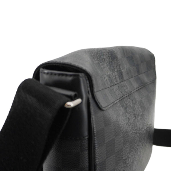LOUIS VUITTON District PM Messenger Damier Graphite Messenger Bag Black