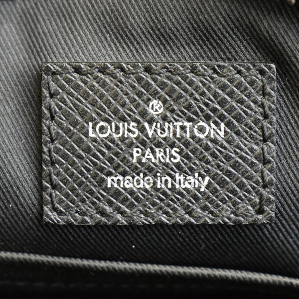 LOUIS VUITTON Grigori Pochette Taiga Leather Crossbody Bag Black