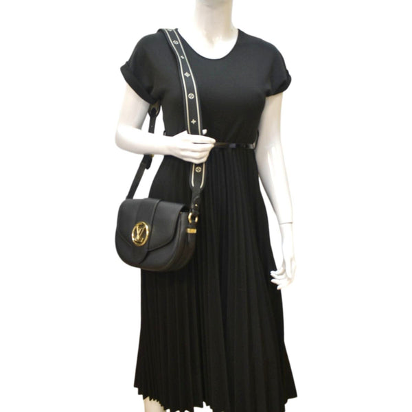 LOUIS VUITTON LV Pont 9 Soft MM Calfskin Leather Shoulder Bag Noir