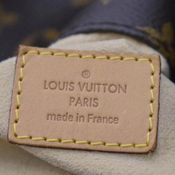LOUIS VUITTON Artsy GM Monogram Canvas Hobo Bag Brown