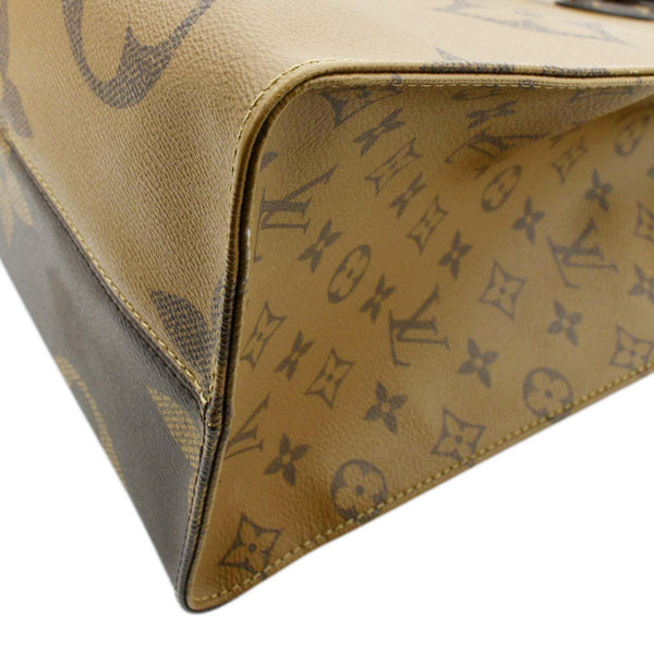 Louis Vuitton Onthego GM Monogram Tote Shoulder Bag - Right corner