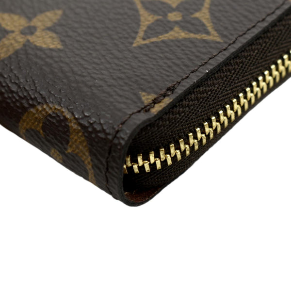 LOUIS VUITTON Monogram Canvas Zippy Coin Purse Brown