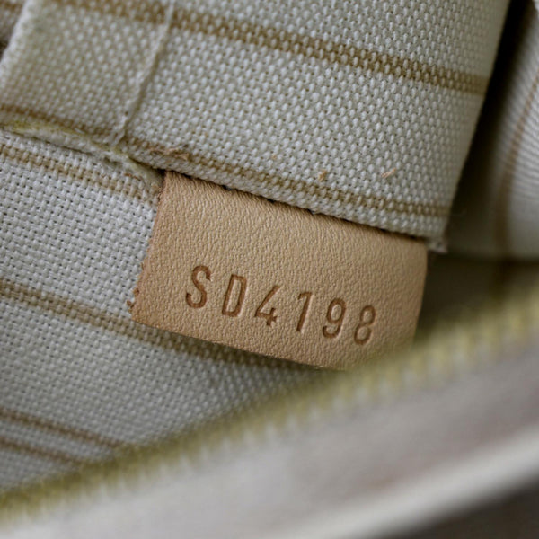 LOUIS VUITTON Neverfull GM Damier Azur Pochette Wristlet Pouch White