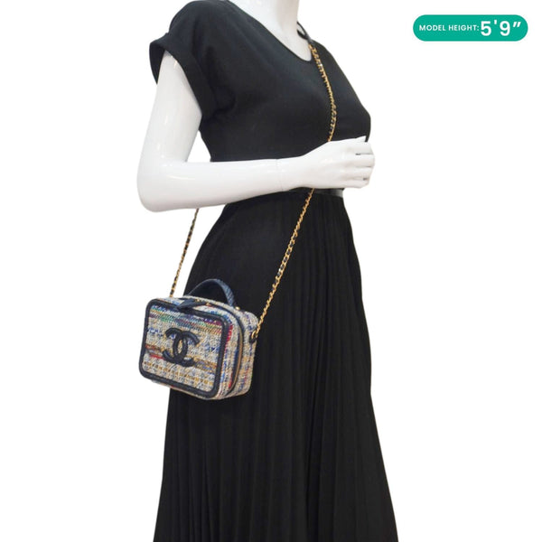 CHANEL Filigree CC Small Tweed Vanity Case Multicolor