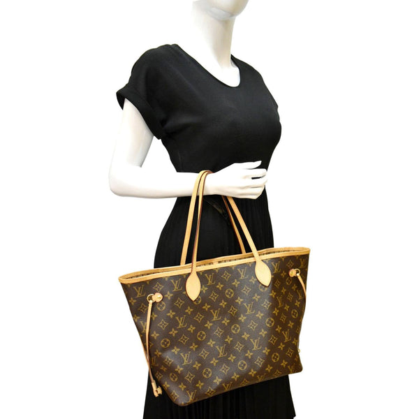 LOUIS VUITTON Neverfull MM Monogram Canvas Tote Bag Brown
