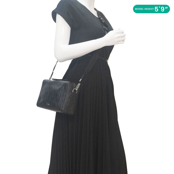 CHRISTIAN DIOR Lingot 22 CD Diamond Canvas Messenger Bag Black