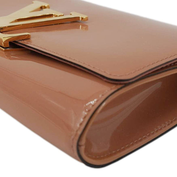 LOUIS VUITTON Louise Vernis Leather Clutch Tan