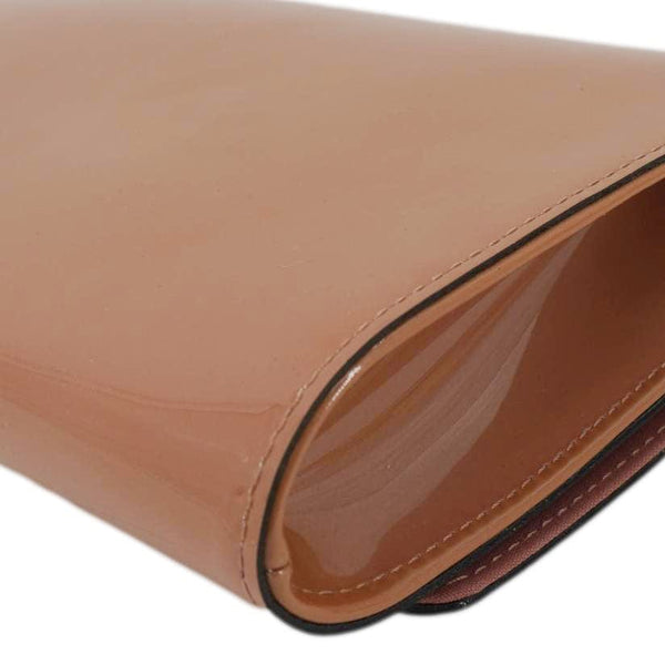 LOUIS VUITTON Louise Vernis Leather Clutch Tan