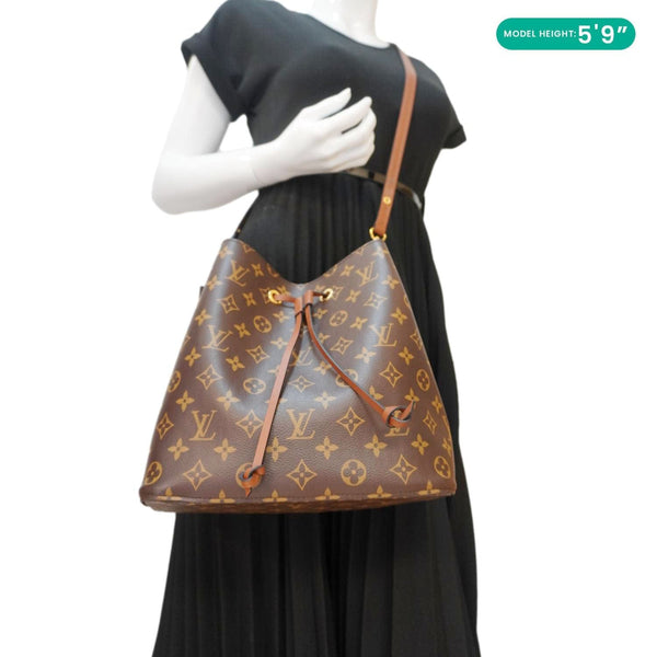 LOUIS VUITTON Neonoe MM Monogram Canvas Shoulder Bag Brown
