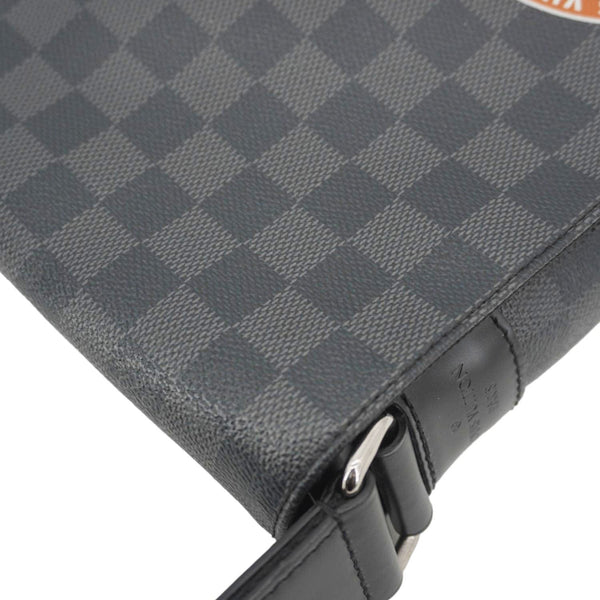 LOUIS VUITTON District PM Messenger Damier Graphite Messenger Bag Black