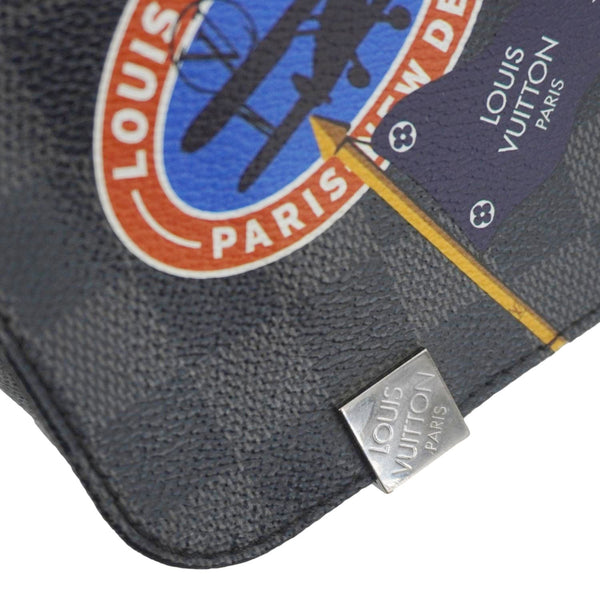 LOUIS VUITTON District PM Messenger Damier Graphite Messenger Bag Black