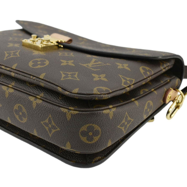LOUIS VUITTON Metis Pochette Monogram Canvas Crossbody Bag Brown