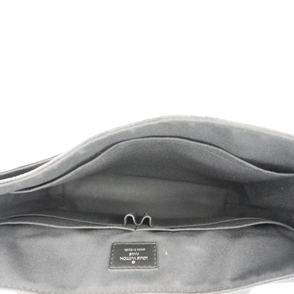 LOUIS VUITTON District Messenger Damier Graphite Messenger Bag Black