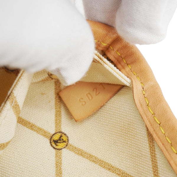 LOUIS VUITTON Neverfull Summer Trunk Damier Azur Shoulder Bag White