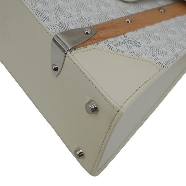 GOYARD Saigon PM Chevron Canvas Bag White – Hardware and Stitching Close-up