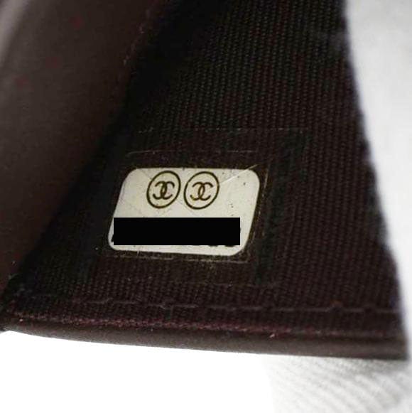 CHANEL Bifold Quilted Caviar Leather Long Wallet Black