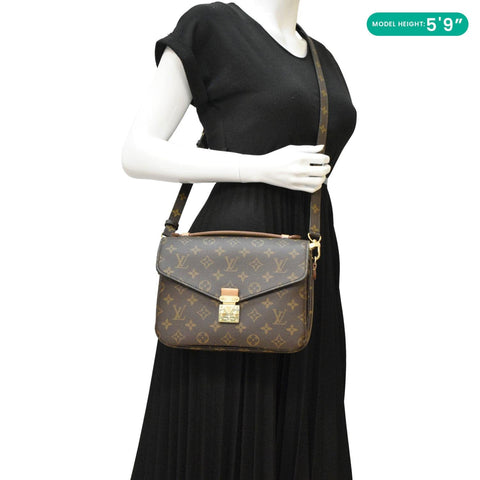 LOUIS VUITTON Metis Pochette Monogram Canvas Crossbody Bag Brown