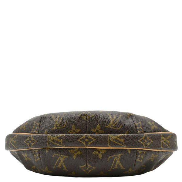 LOUIS VUITTON Croissant MM Monogram Canvas Shoulder Bag Brown