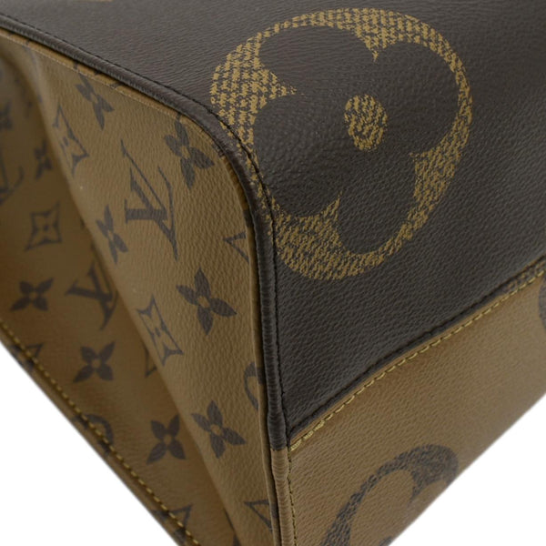 LOUIS VUITTON Onthego MM Giant Monogram Canvas Tote Shoulder Bag Brown