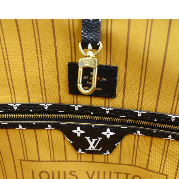 LOUIS VUITTON Neverfull MM Monogram Jungle Shoulder Bag Orange