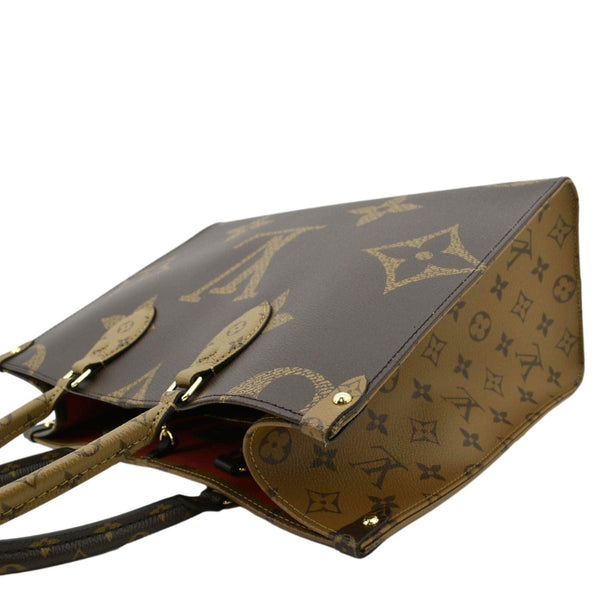 LOUIS VUITTON Onthego MM Giant Monogram Canvas Tote Shoulder Bag Brown