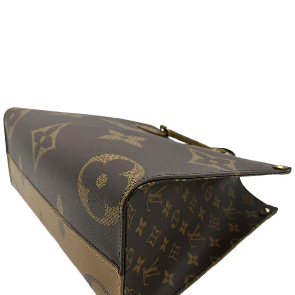 LOUIS VUITTON Onthego MM Giant Monogram Canvas Tote Shoulder Bag Brown