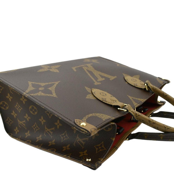 LOUIS VUITTON Onthego MM Giant Monogram Canvas Tote Shoulder Bag Brown