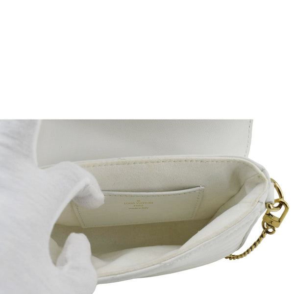 LOUIS VUITTON New Wave Multi Pochette Leather Chain Shoulder Bag White