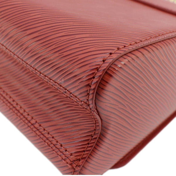 LOUIS VUITTON Twist MM Epi Leather Chain Shoulder Bag Red